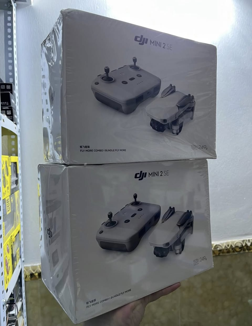 سلام عليكم ، درون dji Mini 2 SE Combo ، جديده غير مستخدمه نسخة الكومبو حالياً جاي تنباع ب 720 اختها نفسها ونفس المواصفات , اني عارضها ب 650  ، واتساب ***********
