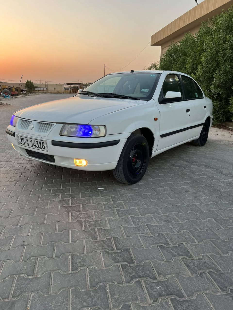 سلام عليكم سمند 12رقم نجف دولي سنويه 29بيه جاملغ وبنيد فقط مكينه كير حداديه تبريد كفاله السعر 38وبيه مجال قليل رقم الهاتف ***********مكان السياره نجف
