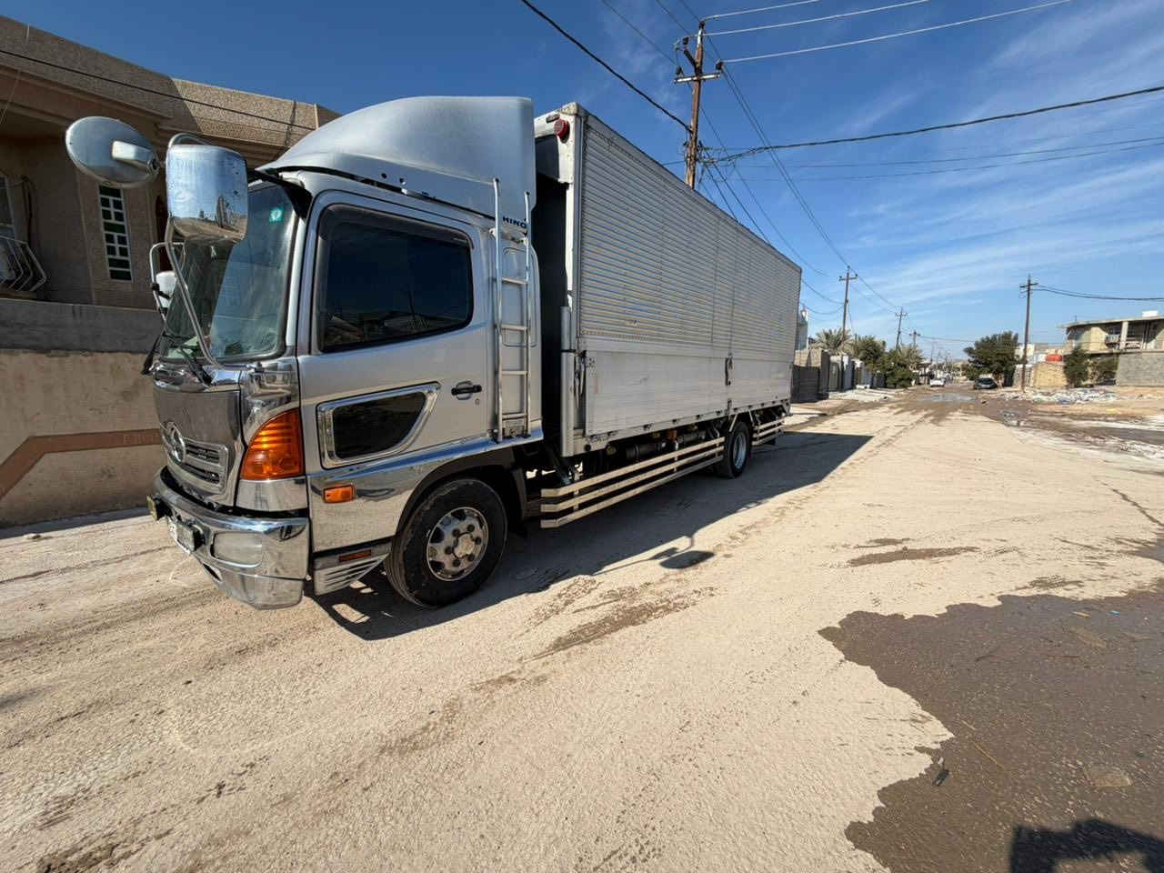 سلام عليكم
هينو 2021 
محرك 6 سوبر
حافظة بلادية
السيارة جاهزة للعمل 
بيع مستعجل ب 260 

‪ ***********‬ للاستفسار
