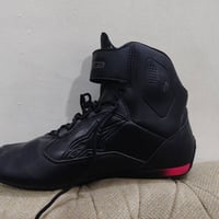 للبيع درع كامل جديد مع الحذاء 42 07707795370