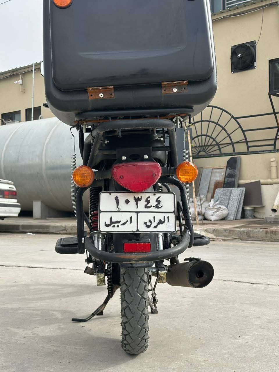 دراجه دايون 
مرقمه رقم اربيل عربي 
ثاني يوم احوال محرك 150
دراجه بيها  بخصه بل تانكي فقط
موديل 2024
كهربائيات كلها شغاله
مابيها اي نقص
ماطور جاهزه
السعر مليونين
هاذا رقمي ***********
