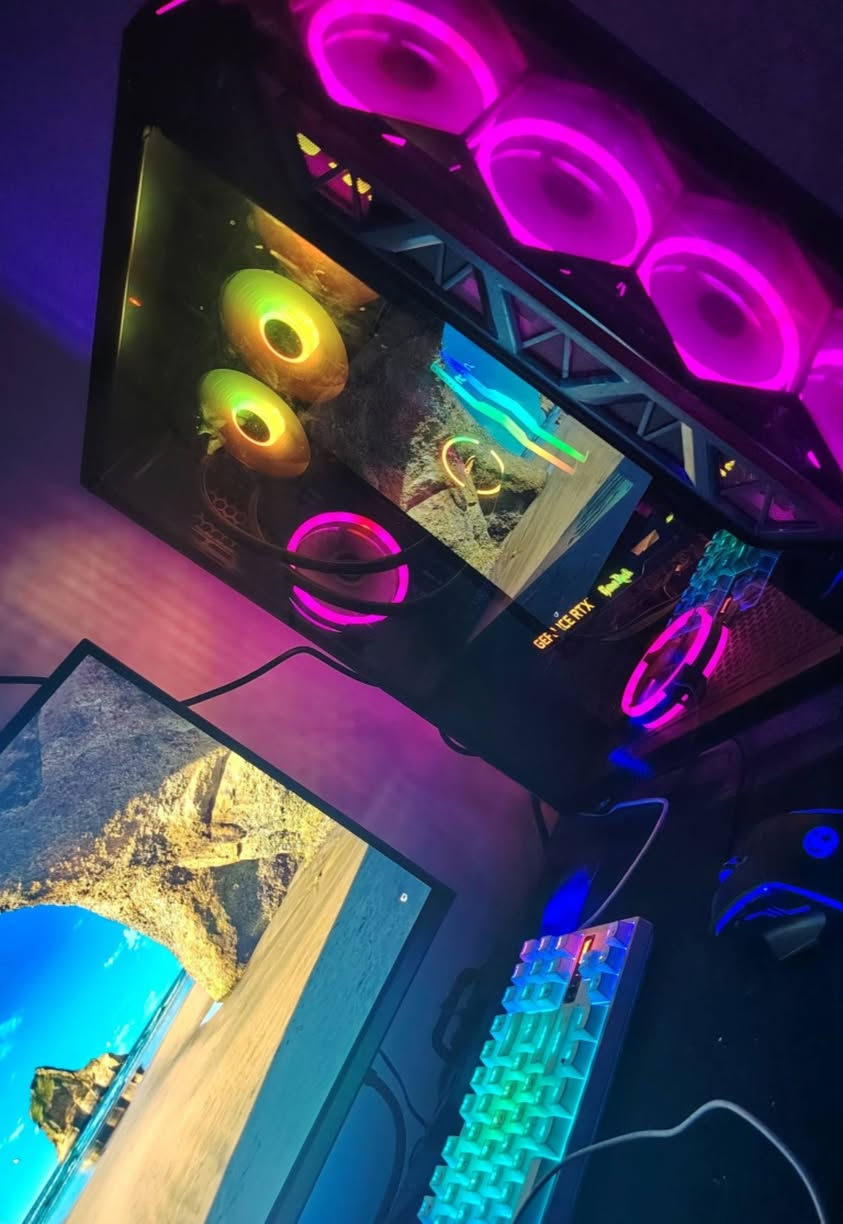 ​كرت الشاشة (GPU): NVIDIA  RTX 3070 Ti
المعالج (CPU): Intel Core i7-10700K 
​الذاكرة (RAM): 8GB (4+4).
​النظام: Windows 10 Home 64-bit
فقط كيس من دون شاشة مراوس بلابتوب قيمنق او بيع


**إذا كنت صاحب هذا الإعلان وتريد حذفه لأي سبب، رجاءا أرسل رسالة إلى الدعم الفني**