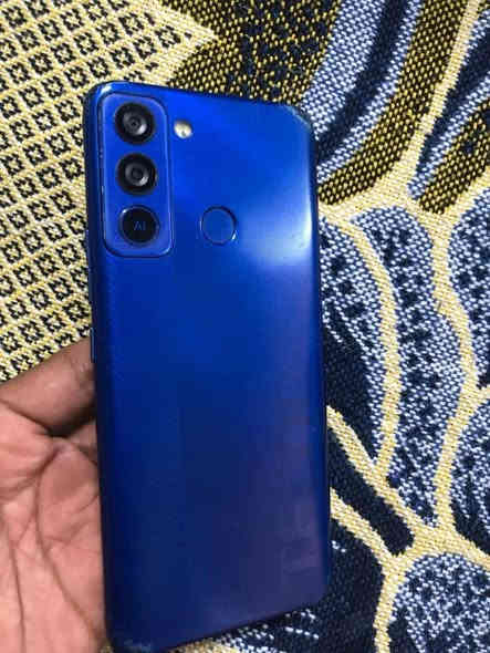 تيكنو بوب 5 لايت الذاكرة 32 رام 2 الجهاز شغال شرط بدون خلل فقط لمس مفطور نضيف موضح بالصور السعر 35 شراي راسلني او اتصل ***********
