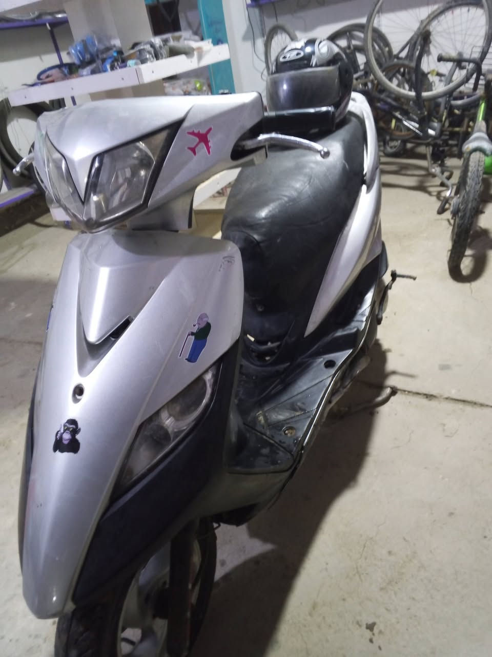 دراجة للبيع ماكس 140 نضيفة اسمهة ثعلب مكاني بغداد ابو غريب الشيحة الثانية السعر 350 وبيها مجال 
***********
