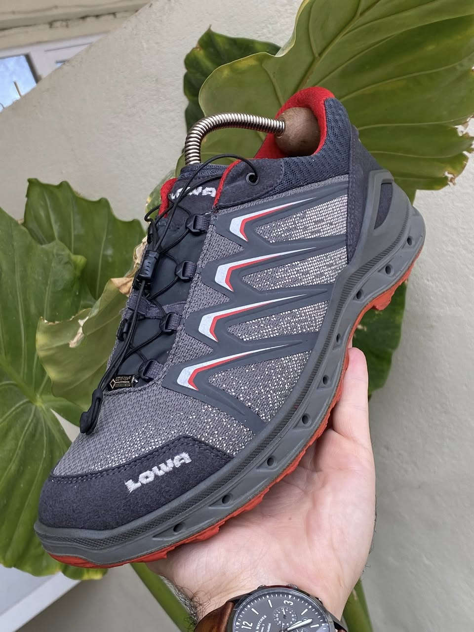 بالەی ئەوڕۆپی مارکەی لۆوا lowa-goretex-44.. ئۆرجنال ئەسلی قیاس ٤٤ دژە ئاو .چوار وەرزە…٩٥/١٠٠ خاوێنی…..                   باله اوربى ماركة لوا ضد الماء اورجنال اصلى ١٠٠/١٠٠..النضافة ٩٥/١٠٠ للعجز راسلنى خاص ..قياس ٤٤….***********
