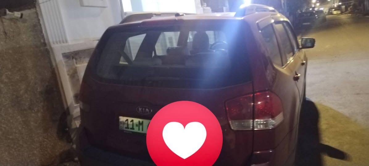 السلام عليكم من رخصت الادمن كيا مهافي ٢٠٠٩ وارد أمريكي ضرره ربع جاملغ يمنه امامي بدون دواخل ٧راكب ثلاث قطع تبريد تخم تاير جديد صدر امامي وخلفي جديد محرك نظيف مكان سياره بغداد الغزالية شارع البداله رقم ***********او *********** سعره ١٢٥ مراوس ترهم
