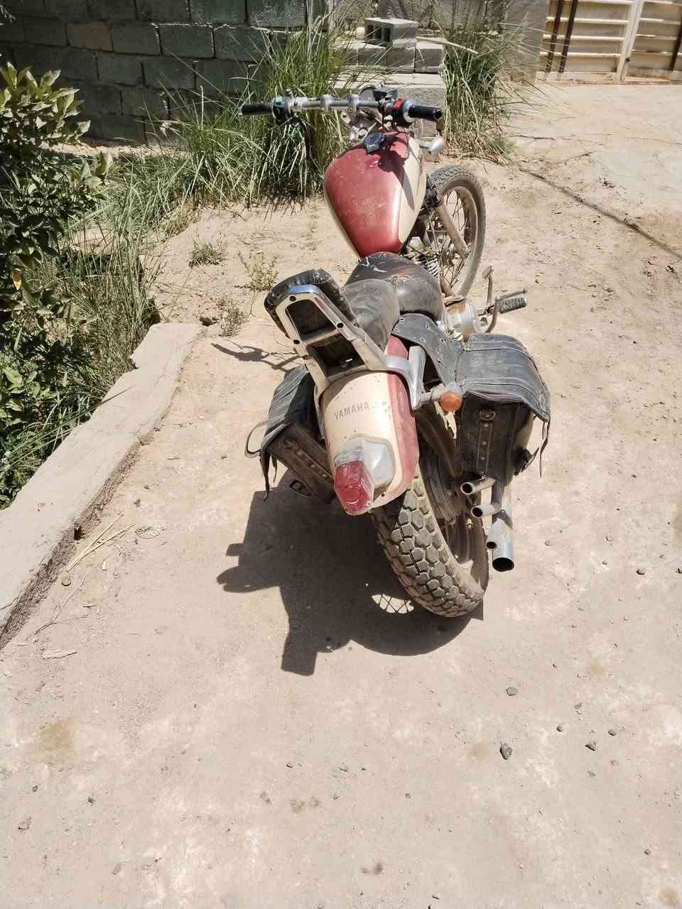 دراجه للبيع نضيفه وشغاله المكينه تحوير السعر 300وبيه مجال بسيط رقم ‏‪0773 254 7752‬‏
