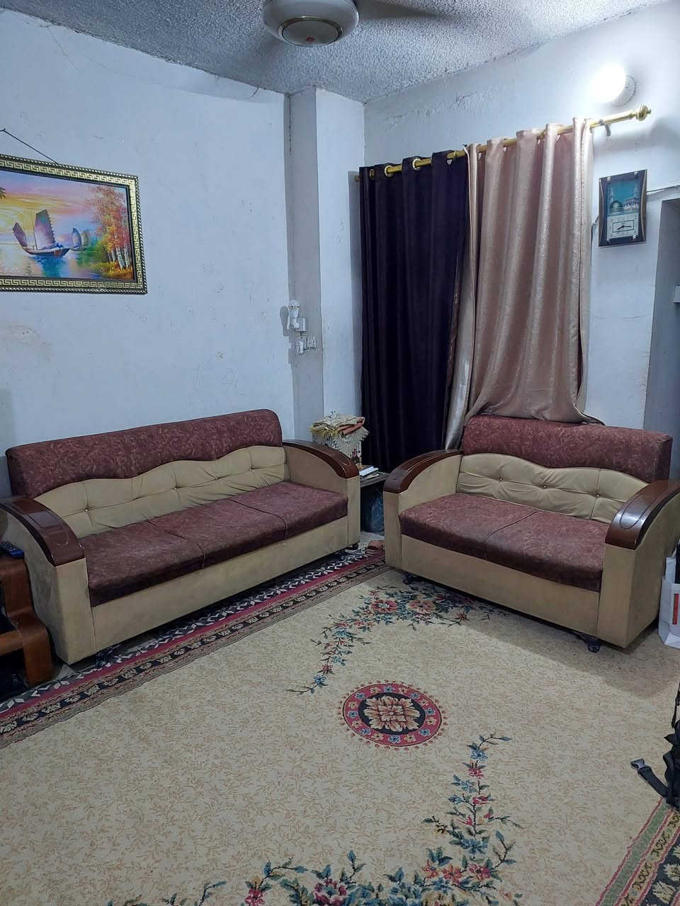 سلام عليكم من رخصة الادمن. موجود عندي اثاث مستعمل للبيع
تلفزيون ملون بس قديم و ميز تلفزيون خشب و ثقيل و زجاج 250 الف
طبلات خشب ثقيل وحدة كبيرة و اربعة صغار 150 الف
سيت قنفات عشر مقاعد 250 الف


**إذا كنت صاحب هذا الإعلان وتريد حذفه لأي سبب، رجاءا أرسل رسالة إلى الدعم الفني**