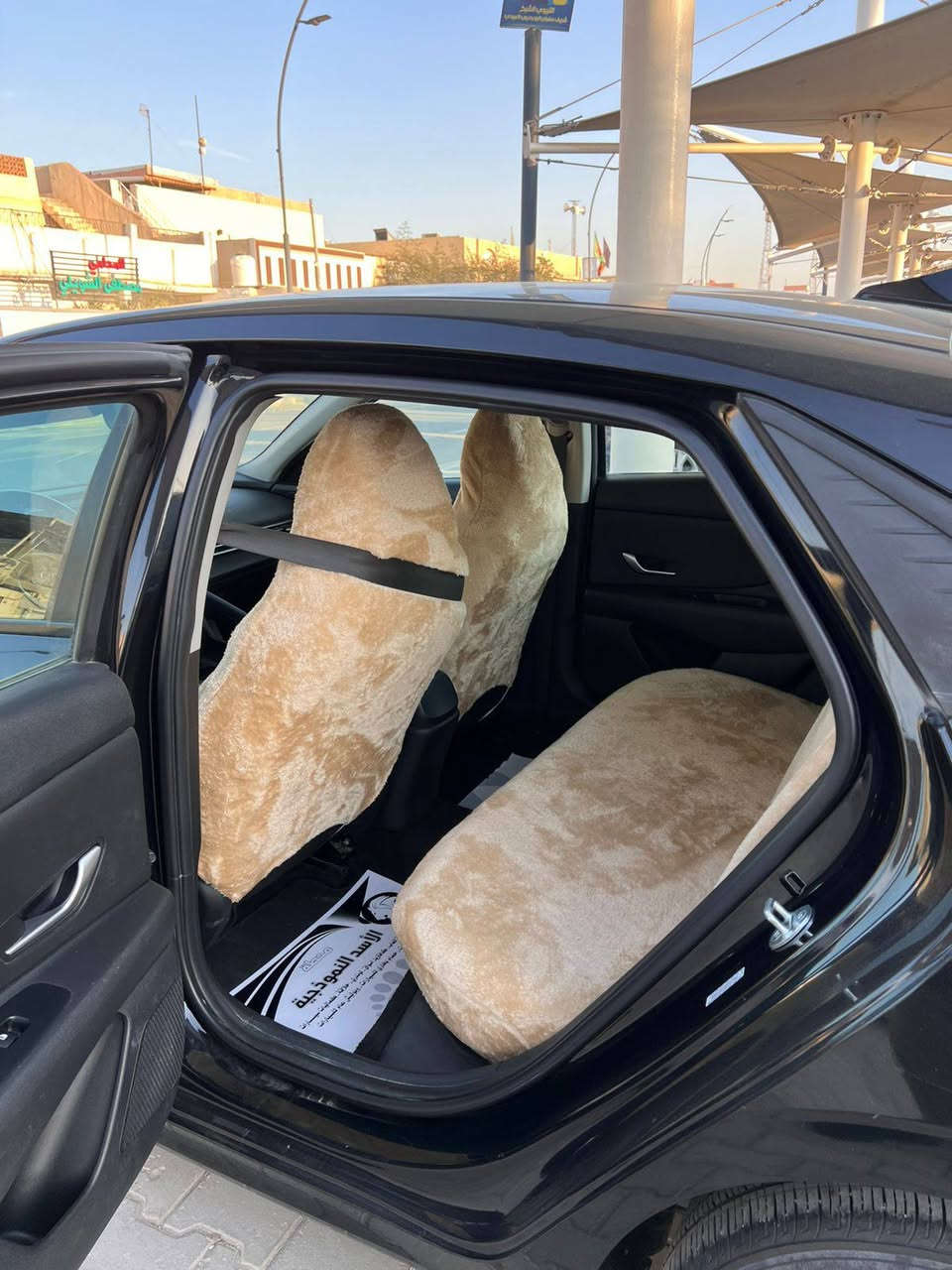 السلام عليكم
النترا مديل 2023 وارد امريكي 
ماشية 35 
السياره جاهزه من كلشي
ضرر بنيد مبدل مصبوغ 
+مدكر  امامي بيه طخه ونصبغ 
+ اجت من امريكا مرشوش باب خلفي والجاملغ الخلفي 
مواصفات بصمه تشغيل عن بعد شاشة رادار امامي خلفي جانبي وبيه بعد هواي مواصفات 
السيارة حرة بدون رقم تترقم جميع المحافضات 
السعر 124 
العنوان البصرة ***********
صور الحادث مرفقة مع المنشور
