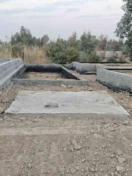 بسم الله رحمن رحيم
بتلو زراعي للبيع سند 25 مكانه حي الفرات طريق سنيه سياحي 
شارع لمقابل مكتب عصام صالحي
يبعد عن شارع لعام 200 متر  
مساحته 260 متر واجه 15 متر ونزال 17 ونص 
خريطة بنائه تحتوي على 2 غرف نوم  صاله ومطبخ وستقبال 
مجاميع صحيه عدد 2 وحديقه 3متر في 8 متر خدمات لمنطقه ماء وكهرباء وتبليط للستفسار  رقم صاحب البتلو  ***********
