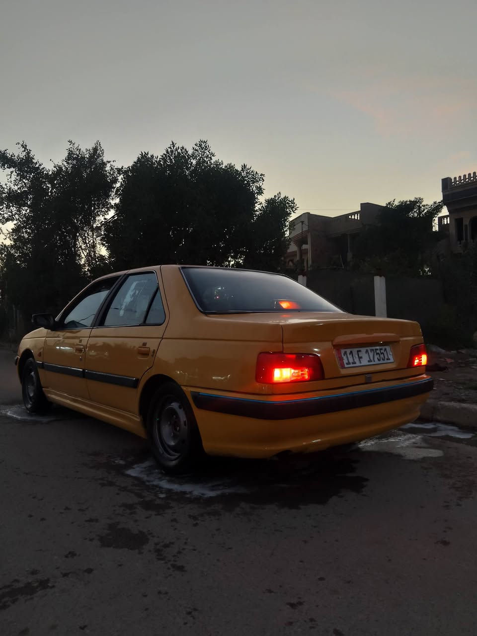 سلام عليكم البيع بيجو بارص 2015 السياره خير من الله كير مكينه جديد فقط قبق جنطه مبدل بسمي هيئه غرامات مصفره 
العنوان بغداد 
الستفسار ***********
