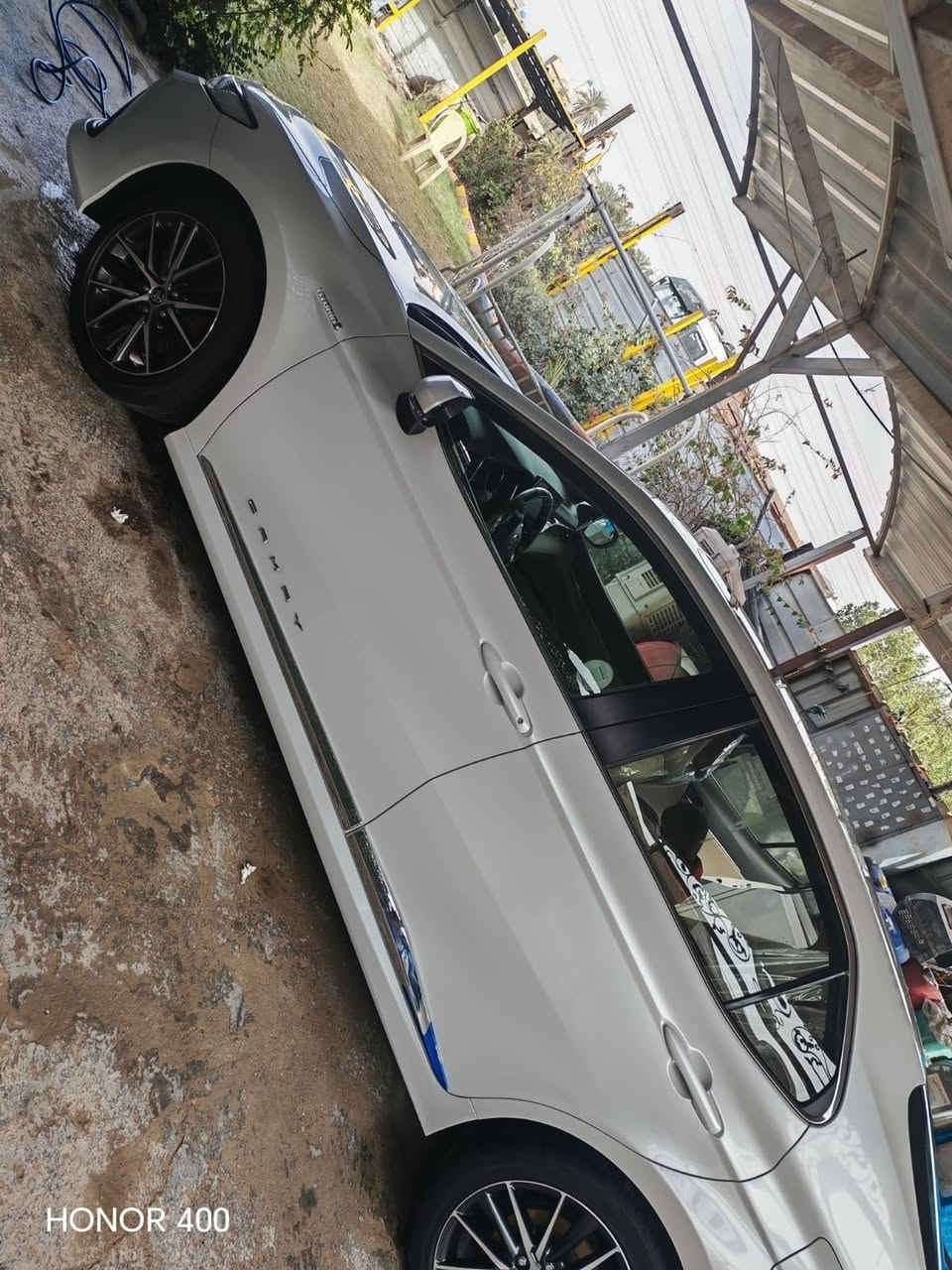 السلام عليكم 
كامري موديل ٢٠٢٣ وكالة عبداللطيف ماشية 66 باقي التفاصيل اتصل على الرقم
***********
