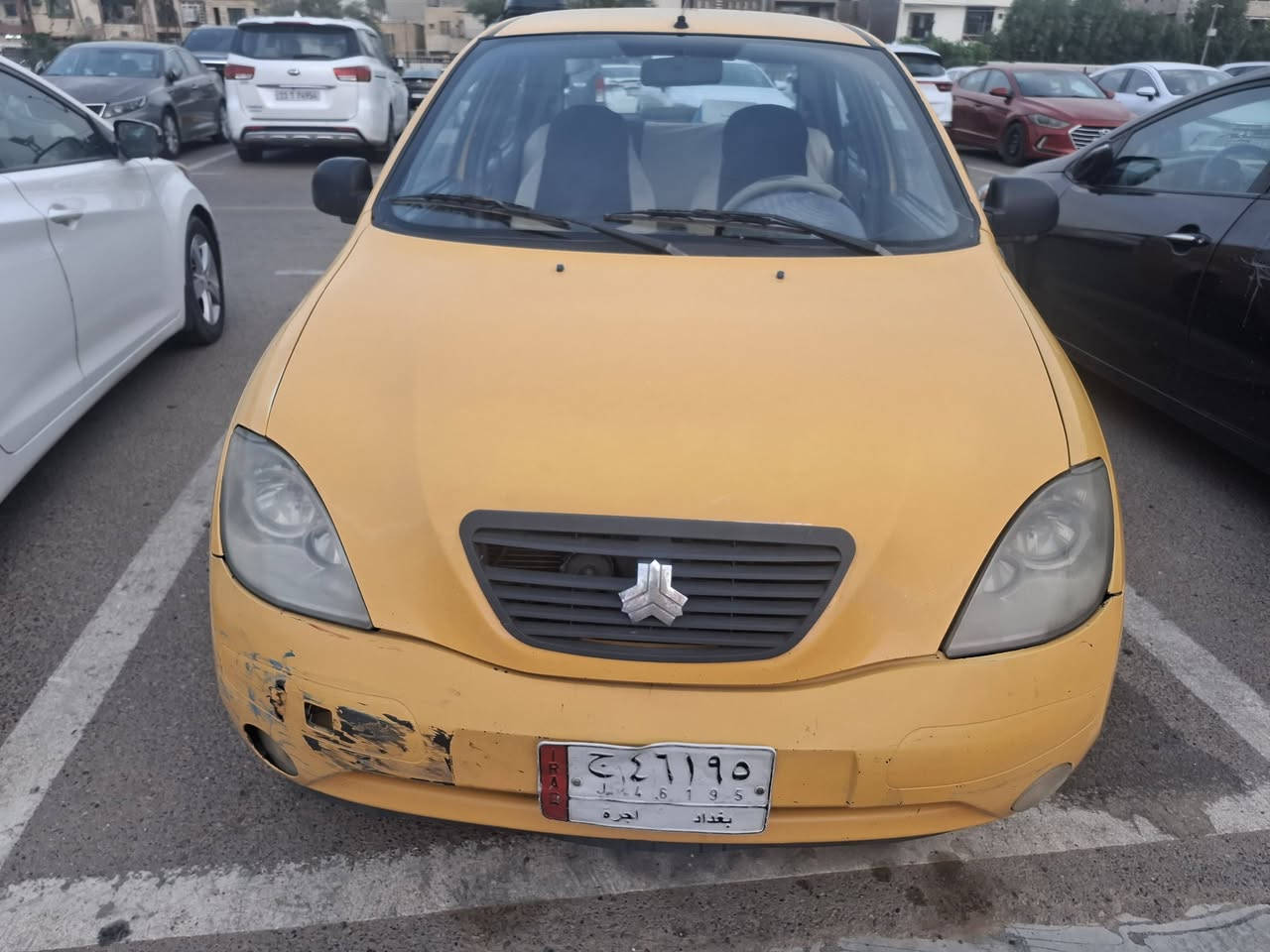 السلام عليكم موديل ١٥ كير مكينه تبريد صدر مكفول السياره نظيفه كلش داخل نظيف تبريد ثلج بدون حادث بيها طخات خفيفه رقم بغداد مكاني بغداد الكرخ السعر ٣٣ ورقه ***********
