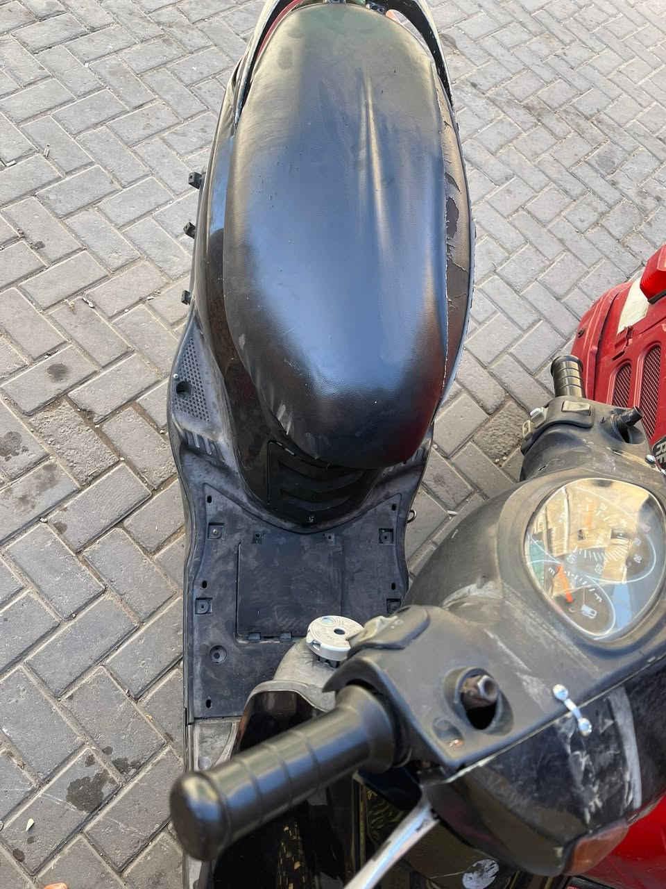 سلام عليكم درجة بريز كزز  البيع متروكة وطفت وبعد ماشتغلات بيع علا طفيتها كوم حديد بس كفلك حلال وحرام 
السعر 350مكان بغداد مدينة الصدر الشراي ياخابر ***********اليردها يخذها طفية
