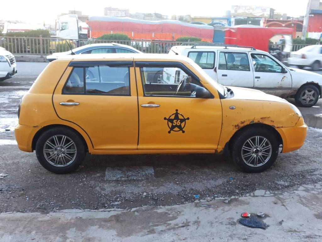 السلام عليكم 
ليفان 320 
موديل 2012
كابون بانزين بيها
سستم سماعات 
باتري جديد 
زوج تايرات جديد 
كهربائياتها كلها شغالة 
رقم بغداد الماني 
سنويه تسقط سنة 2027
محرك بداية صرف 
كير شرط 
تبريد وتدفئة شرط 
غرامات صفر وهيئة عليها مال سنتين تقريبا ع المشتري 
سياره ضررها بوند وجاملغ صبغ بدون دواخل شرط 
شرط التحويل  بالموصل 
السعر 28$ وبيها مجال للطيبين 
للأستفسار اكثر

*********** موصل, نينوى
