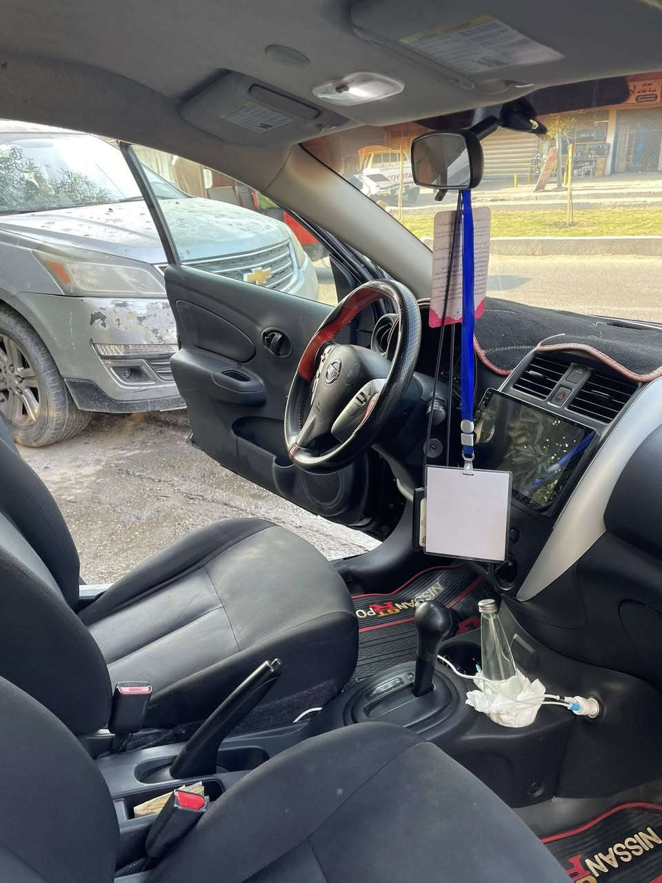 السلام عليكم
نيسان فيرسا موديل 2018 لون اسود 

مكينه وكير خير من الله كفاله 

قطعتين مبدل بنيد وجاملغ ايسر 

دواخل نظيفه مابيها نقص 

شاشه 

تبريد شغال

تخم تاير البقيه مثل ماموضح بالصوره ماشيه 63 

سياره خير من الله الله شاهد 

بااسمي تحويل ثاني يوم 

مكاني بغداد حي العامل السعر 93 بيها مجال بسيط 

متواجد فقط ماسنجر  او واتساب ***********
