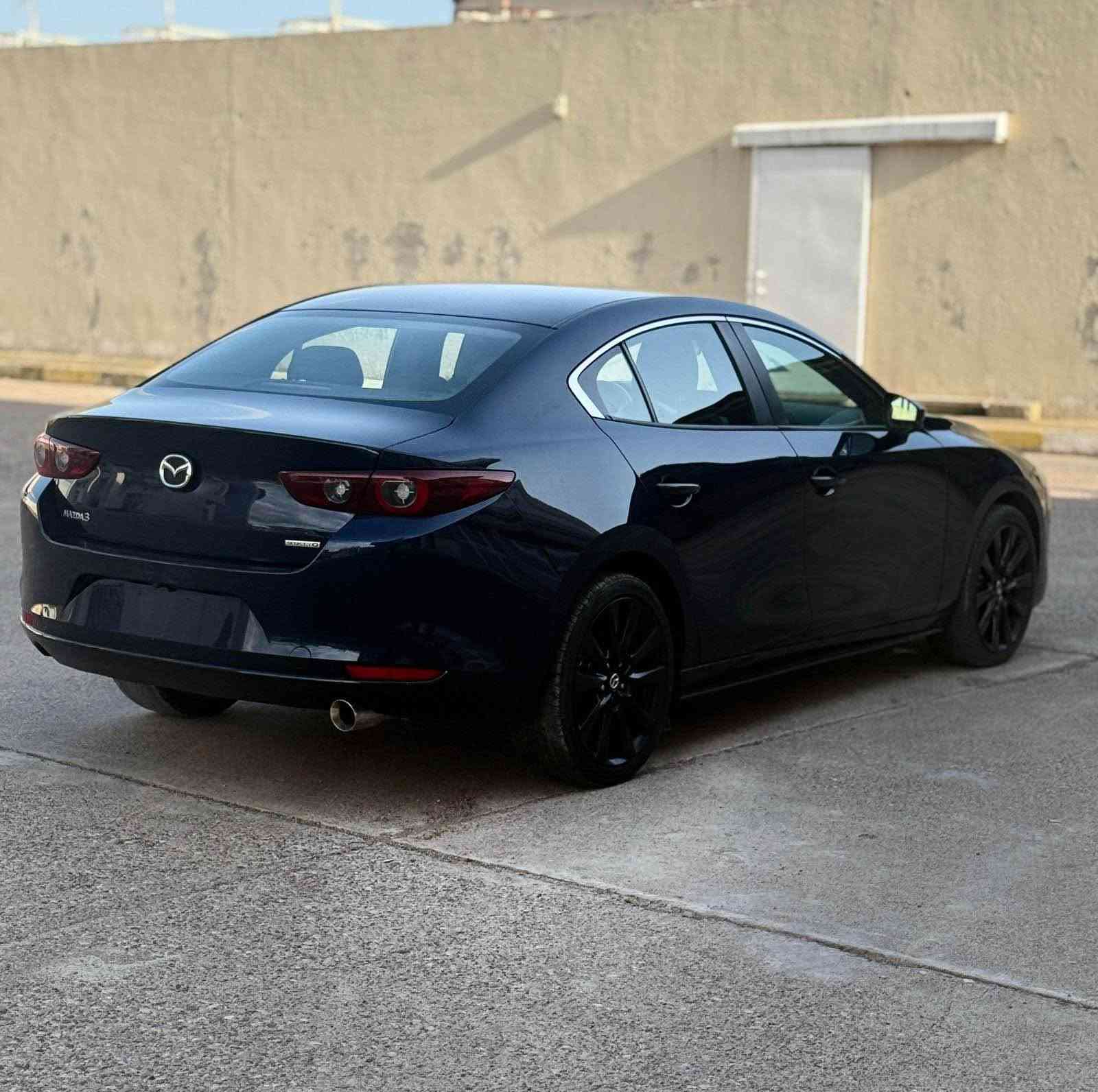 MAZDA 3
مودیل 2024
سیارە بدون صبخ  شبر مکانین بی تعدیل 
ارباک بس بردە طاک 
محرک ٢.٥
سیارە بدون رقم تترقم دهوک سلیمانی اربیل 
سعر118ورەقە مجال 
رقم موبایل***********واتس ئاب موجود اكر, نينوى
