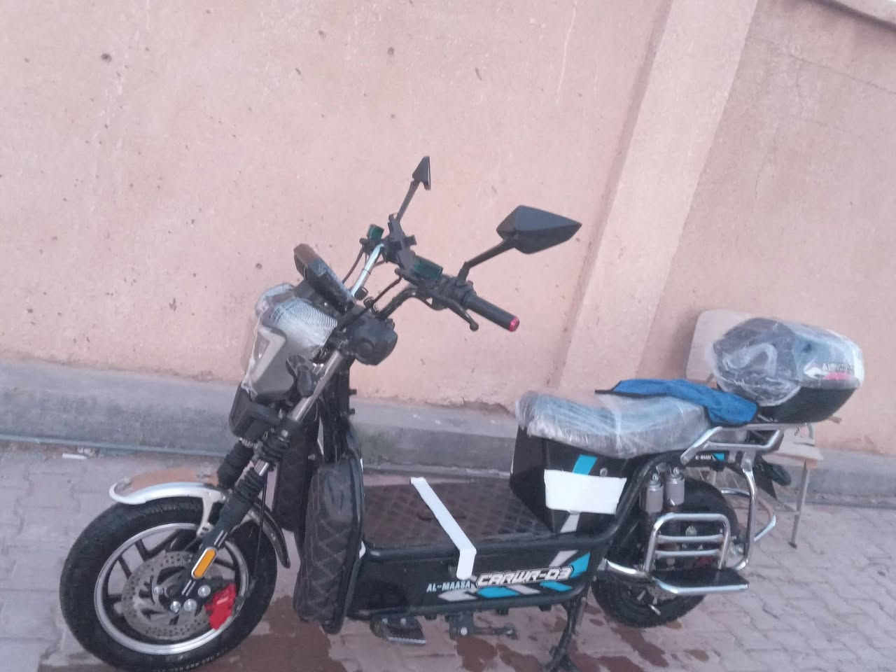 السلام عليكم دراجه شحن جبلي للبيع موديل ٢٤ بطاريات ٦  كهربائيات كله شغاله ما بيه اي شي السعر ٥٠٠ وبي مجال للطيبين العنوان الرمادي التأميم الدواجن  الرقم ***********
