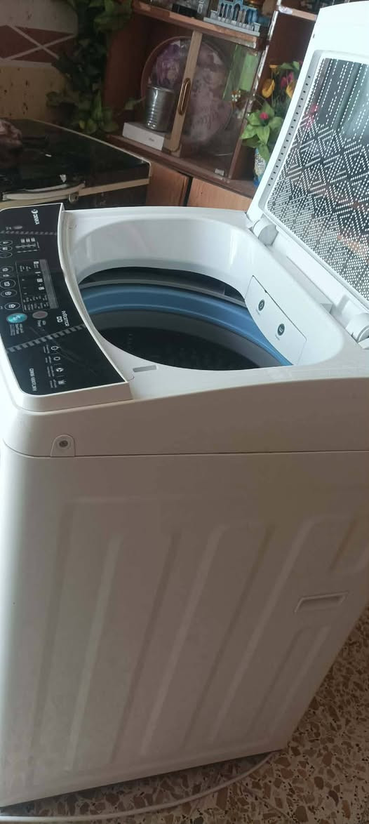 سلام عليكم غساله لبيع جديده اشتريناهه ب600  ومايردونه ما يعرفوله رايدينه ب300 وبيه مجال مكان مشخاب *********** المناذرة, النجف
