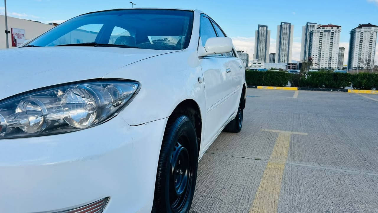 کامری ٢٠٠٤ بۆ فرۆشتن
گێڕ ئۆتەماتیک 
بیلاد ٤ بیستۆن 
سڵاید چوار جام کارەبا 
چوار تایەی تازەی لەژێرە 
ئاڕمی پلاستیکی هەولێر بەشەرتی ئاڕمو ئەوەلیات 
گەرمی و کارەبایی بەشەرت 
سعری ٤٨ گەڵاو معامەلە 
***********
ڤایبەرو  وەتس ئەپی لەسەرە
