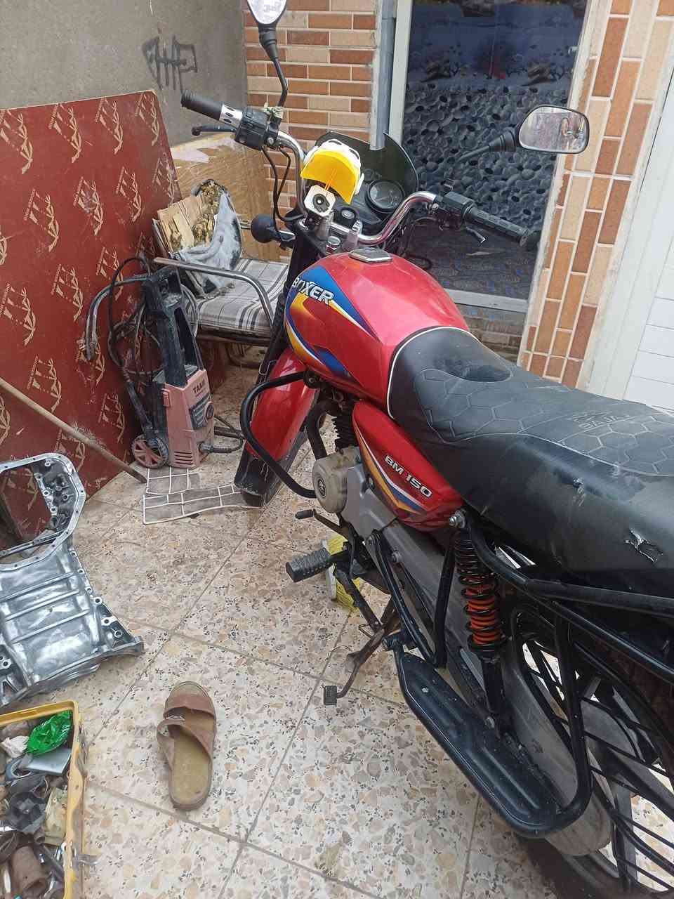 سلام عليكم دراجة بوكسر مديل  20 رقم وسنوية الواحد وتلاثين دراجة نضيفة ما مفتوحة سعر 1800 *********** العنوان البصرة
