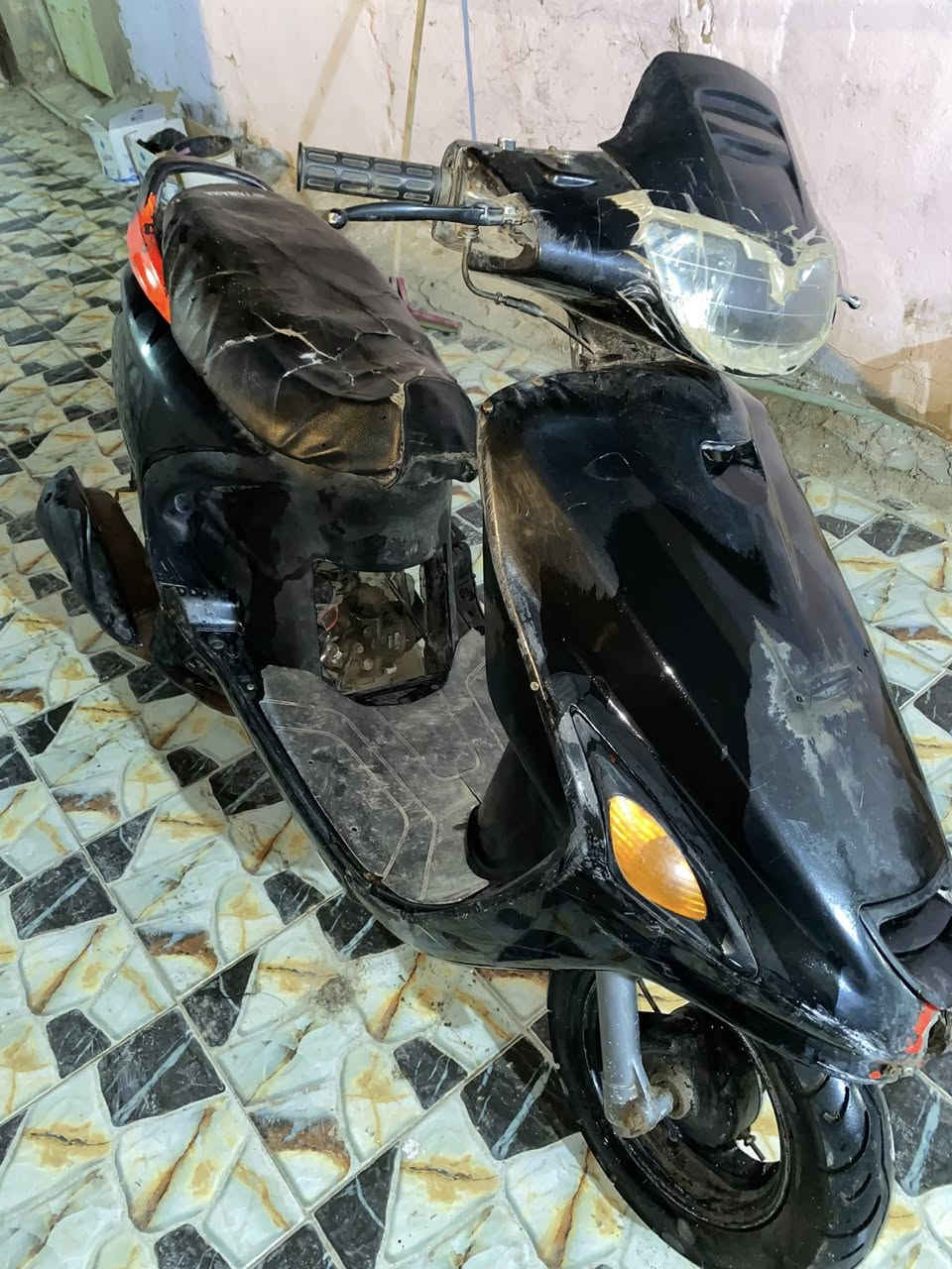 السلام عليكم
دراجه فراشه فحل للبيع مفتوحه كهربائيات كامله سلف هندر 

الديوانيه جمهوري 

السعر ٢٥٠

***********
