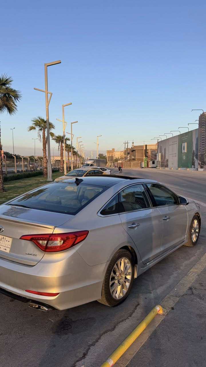 سلام عليكم
سوناتا 2015 Limited

للبيع سوناتا 2015 امريكي مكينة 2400gdi فووول مواصفات للأخير 

مواصفات:
بانوراما
بصمة تشغيل 
بصمة ابواب
خزن ميموري
رادار 
نقط عمياء
سستم سماعات 
اشاير بالمري 
مري قلاب عند البگ
لايت زنون
كشن جلد 
كشن كهرباء 
كشن تدفئة تبريد
تبريد قطعتين 
تدفئة بالستيرن
كرور مثبت سرعة
بردات بيبان بلاديه
شاشه كار بلي 
نظام التوقف عند الرجوع
3 انظمة قيادة ، نورمال ، ايكو ، سبورت 
تحكم ستيرن جهتين
دواخل جلد وصاج بلاديه
 
حادثها بنيد مصبوغ وجاملغات مبدلات يعني 3 قطع وبيها بارد بجاملغ الورا وصور الحادث موجودة بالمنشور
 
السعر 135$ 
رقم ***********
