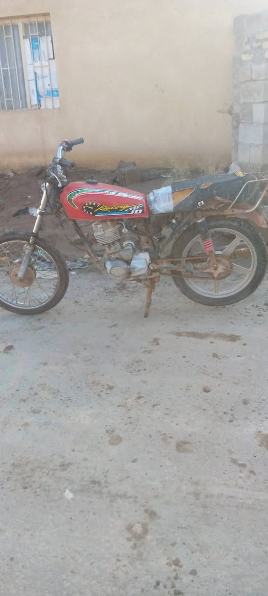 دراجه بدون سعر 225 مكان الميمونة ***********
