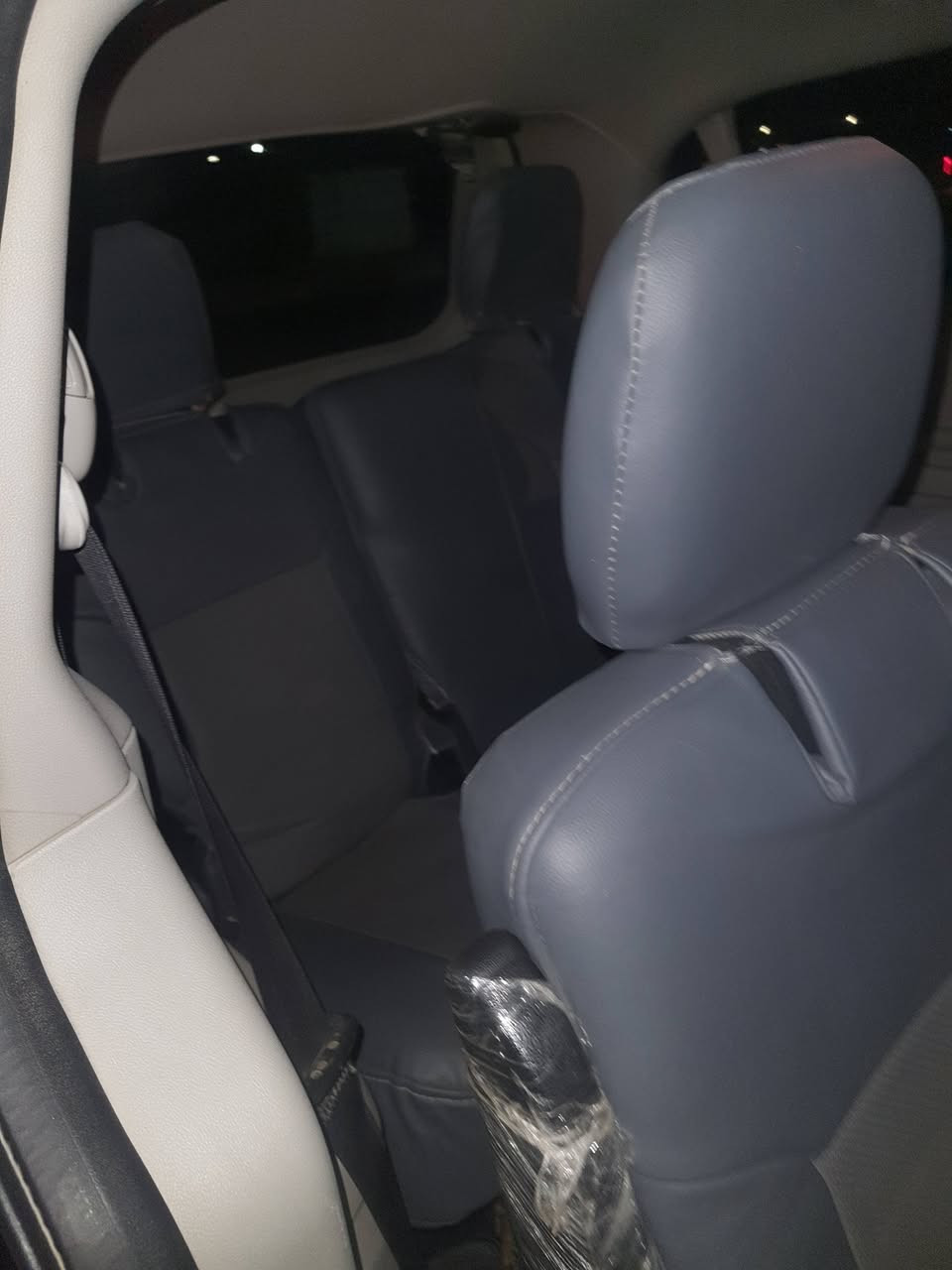 دوج كرند كرفان موديل ٢٠١٦ وارد أمريكي ثلاث قطع تبريد سنويه جديد رقم نكلينزي بسمي مكان السيارة البصره تلفون ***********
