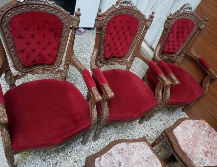 للبيع
غرفة ضيوف عبارة عن 6 كراسي و3 طاولات
خشب زان حفر يدوي وقماش مخمل تقيل
رخام الطاولات ايطالي
بسعر حلو ولقطة مناسب جدا للعيد واستقبال المحبين
0988553308


**إذا كنت صاحب هذا الإعلان وتريد حذفه لأي سبب، رجاءا أرسل رسالة إلى الدعم الفني**