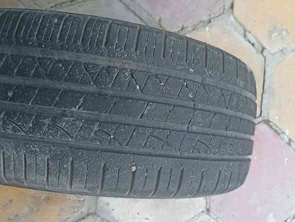 مراحب عيوني
على بركة الله 
للبيع تخم تايرات حجم18
245/45/18
النظافة 80الى85%
ومثل ما واضحات بالصور
العنوان بابل
ويتوفر توصيل لكل انحاء العراق
يتوفر واتساب على هل الرقم
***********
