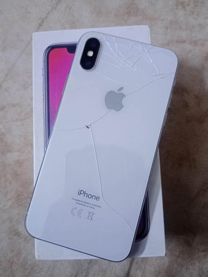 ايفون اكس عادي ذاكرته 64 مبدل شاشه وبطاريه والضهر مكسور مثل ماوضح بلصوره والفيس ايدي واكف والباقي كله شغال وكارتونته موجوده و3 كفرات ويا والجههاز كله شغال عدا الضهر والفيس ايدي السعر 75 الف قفل مكاني بغداد الاعظميه


**إذا كنت صاحب هذا الإعلان وتريد حذفه لأي سبب، رجاءا أرسل رسالة إلى الدعم الفني**