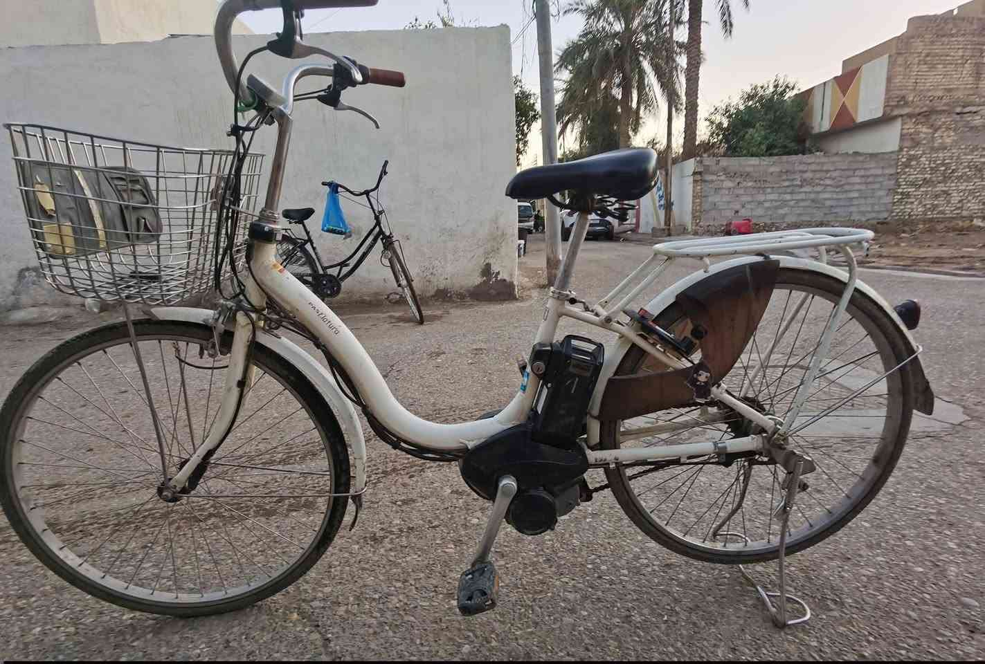 يا الله سلام عليكم
بايسكل شحن لبيع نضيف فول مواصفات ويا بطاريه شحن + القاعدة مال بطاريه والبايسكل سريع وما بي اي عطل والسعر حلو 250 وبي مجال عنواني المدائن لتواصل اتصل عل رقم ***********
