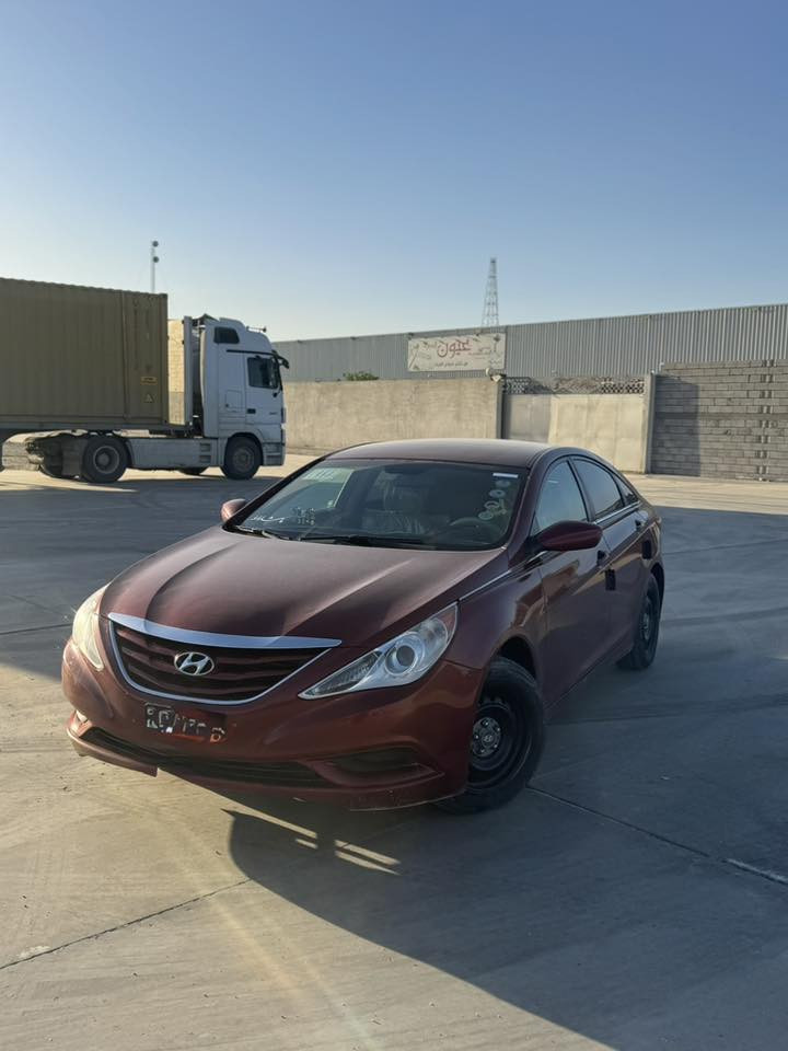 سلام عليكم سوناته ادوات ادوات
متومه رقم وسنويه
خط واحد بانزين  
كص جنطه 
سياره جاهز من كلشي كير مكينه حدادي تخم تاير 
لايت زنون عالي ناصي 
داخل عسلي 
مكاني البصره 
السعر 49بيه مجال قليل 
رقم تلفون ***********
