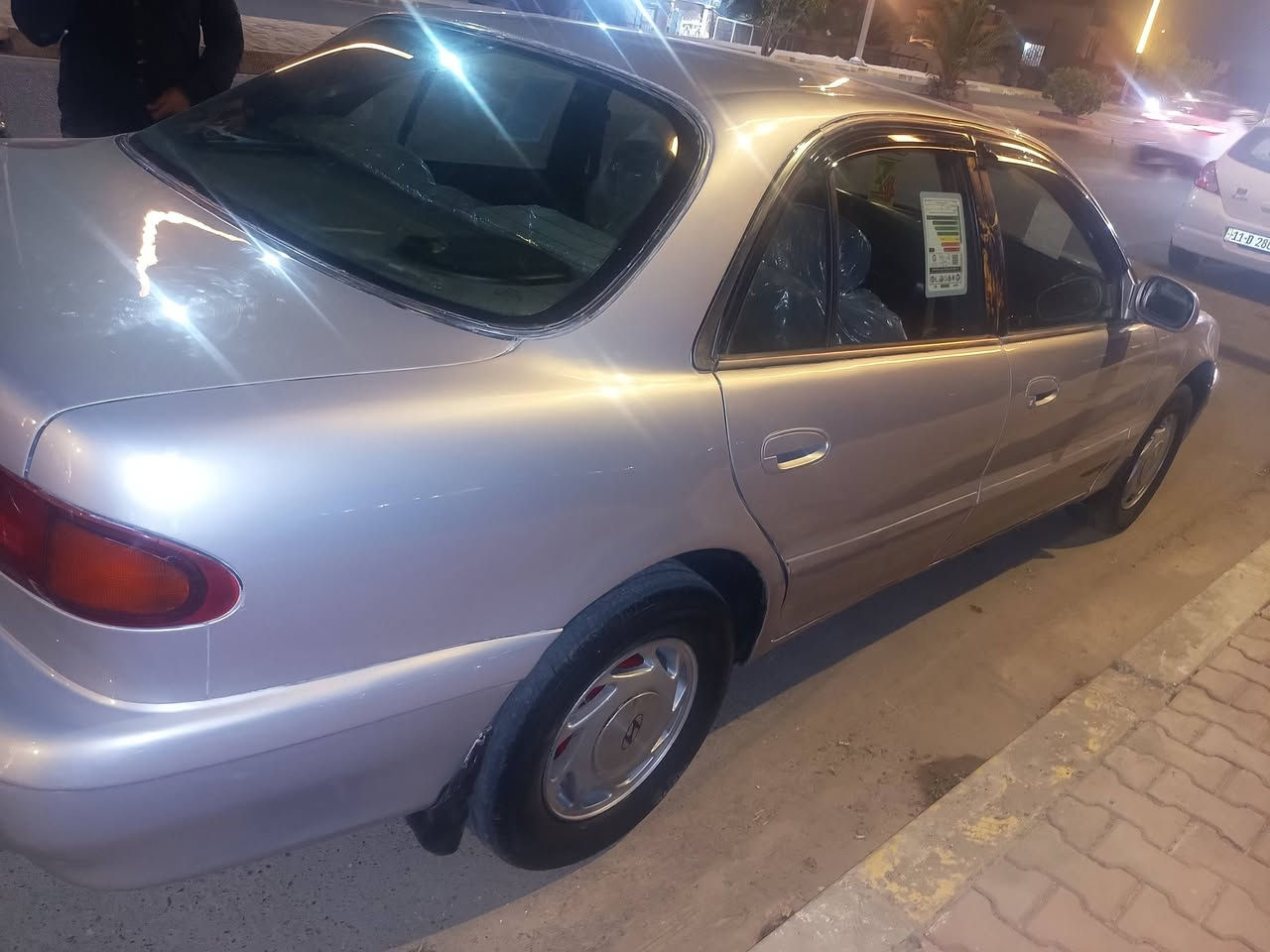 السلام عليكم
سوناتا 2 موديل 93 كير عادي تبريد شغال رقم انبار لل 28 مصبوغ عام اثر جراد 

مكاني الانبار هيت

السعر 45 بيها مجال

***********

لون سلفر
بيع فقط
