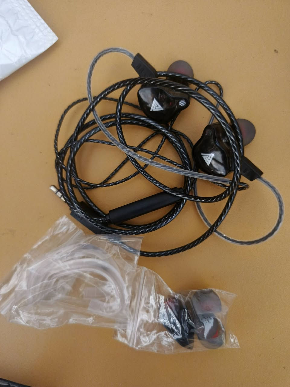 سماعتين ماركات اواكس ثنيهن ب٢٠ الف واصلات وبلعافيه


**إذا كنت صاحب هذا الإعلان وتريد حذفه لأي سبب، رجاءا أرسل رسالة إلى الدعم الفني**