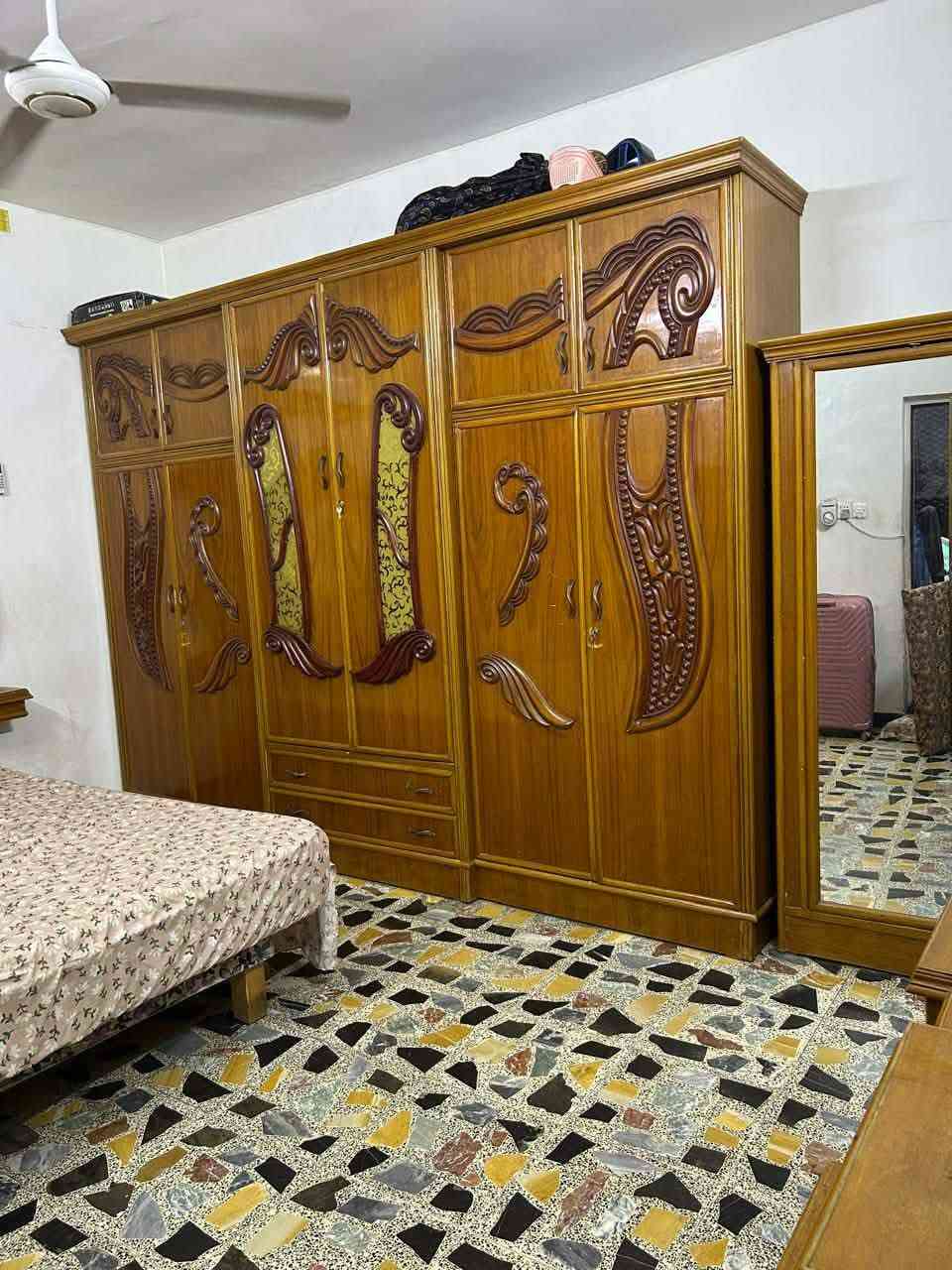 السلام عليكم غرفتين نوم للبيع
الاولى صاج عراقي دخل وخارج
الثانيه تركيه الاستفسار
***********
مكان حي التراث
