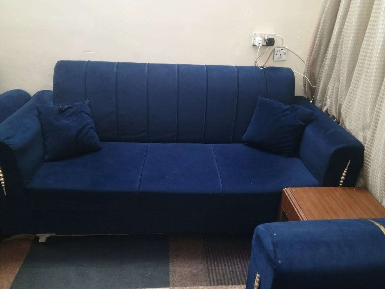 السلام عليكم تخم للبيع السعر 200وبي مجال ***********
