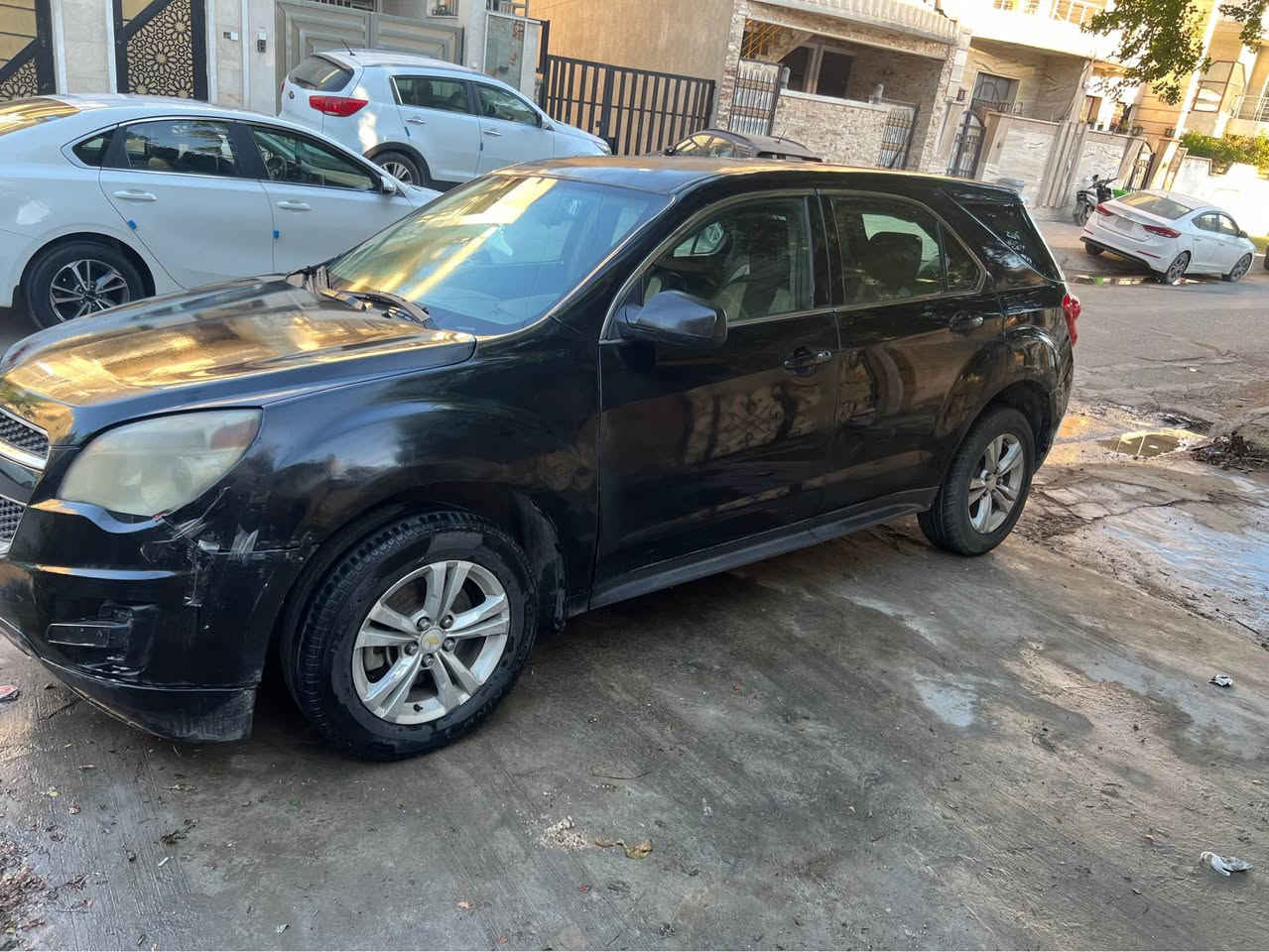 السلام عليكم
بعد التحية

شوفرليت ايكونكس 2010 ls
Chevrolet equinox 2010 ls
محرك 2400
2.4
اربعة سلندر v4

السيارة ماشية بالكيلو متر 205639
وما يعادل بالمايل 127778

رقم الشاصي 

2cnalbew0a6315048
السيارة وارد كندي حسب ما اشتريتها بوقتها من المستورد
السيارة اول ما دخلت عندي من شهر 12  سنة 2013
الضرر مالتها حسب ما كال المستورد بوقتها بالتكمة جهة السائق و مصبوغ جزء من القمارة

اللون اسود بيها طخات بالسيارة موضحة بالصورة الكشر يعني 70-75‎%‎ والباقي ينراد ترتيب

عندي الها دعامية امامية بلادية لون اسود انطيها ويا السيارة

السيارة ينرادلها ترتيب متروكة صار تقريبا سنة ونص يمكن 8 مرات طالع بيها

محرك مجفته قبل ثلاث سنوات وشغال ما بيه مشكلة
كير ما بيه اي مشكلة 
تبريد شغال
هيتر شغال
كهربايات شغالة

السيارة بدلت الدبلات و الباور ستيرن صار ثكيل وطلع اشارة بالدشبول مال باور حاليا الستيرن بيه ثكل

السيارة للبيع بسعر 6400 دولار
64 ورقة
السيارة رقم صدامي باسمي
عليها غرامات 600 الف اني اتحملها
السنوية ساقطة واني اتحمل الرسوم مال سنين العابرة عليها

السيارة موجودة بالاعظمية قرب جامع النداء
عندي صور كاملة ادز صورها كاملة بس راسلني على الاعلان او على الواتس اب

***********

شرط التحويل … البيع شرط التحويل 
مع الشكر والتقدير بغداد, العراق
