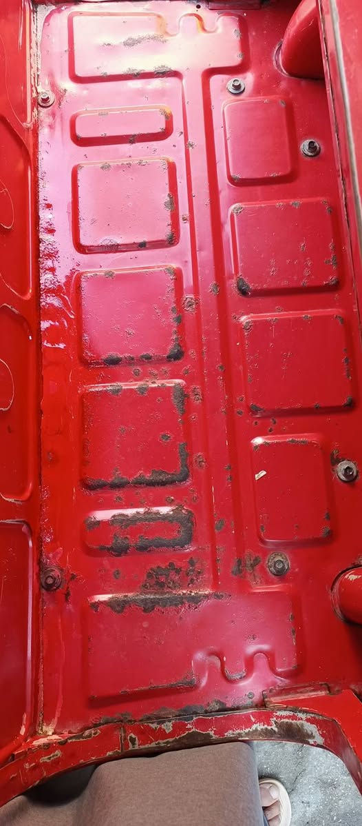 سلام عليكم تكتك للبيع موديل 2018رقم سنويه تحويل ثاني يوم مكينه مفتوحه لغوده مرشوشات مكاني بغداد شعب سعر56000وبيه مجال رقم ***********
