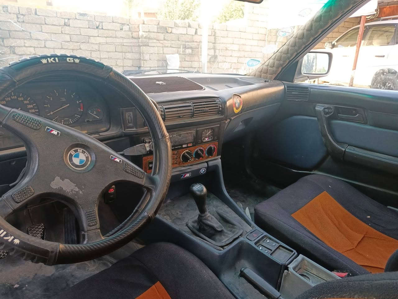 السلام عليكم ورحمه الله وبركاته
للبيع وحيييل مستعجل على البيع راعيها سيارة رقم دولي وسعر بس تسولف انبيع سيارة گير ومحرك شرط للاستفسار الاتصال على الرقم 
*********** وبيه واتساب ملاحظه البونيد يريد صبغ
