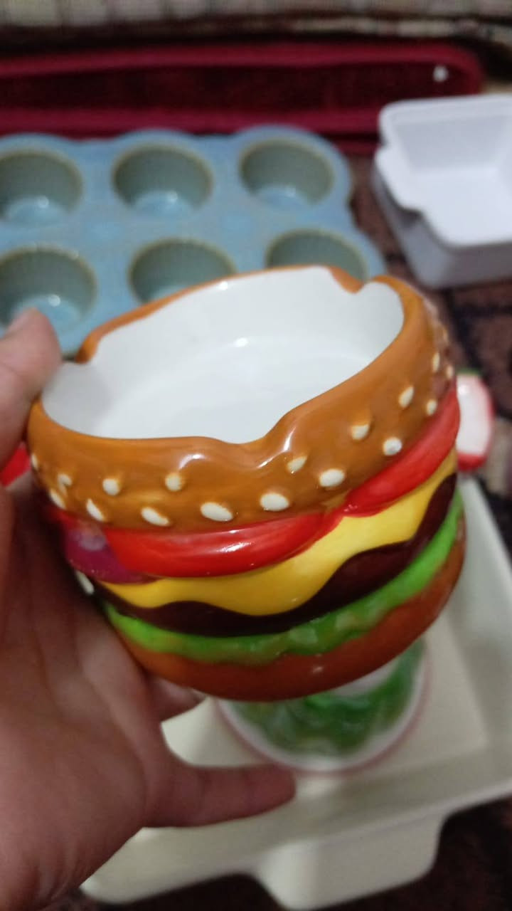 سلام عليكم متوفر شلعات بايركسات ١٨ بايركس كبير َوصغير ب٣٥ وتحفيات ومكات ٣٠ قطعه ب٦٠ ماعين مناسف وقوري وستكاين وماعينهم َ وسياحي مذهب كلشي موجود  اريد ابيعهم شلعات مستعجله عليهم


**إذا كنت صاحب هذا الإعلان وتريد حذفه لأي سبب، رجاءا أرسل رسالة إلى الدعم الفني**