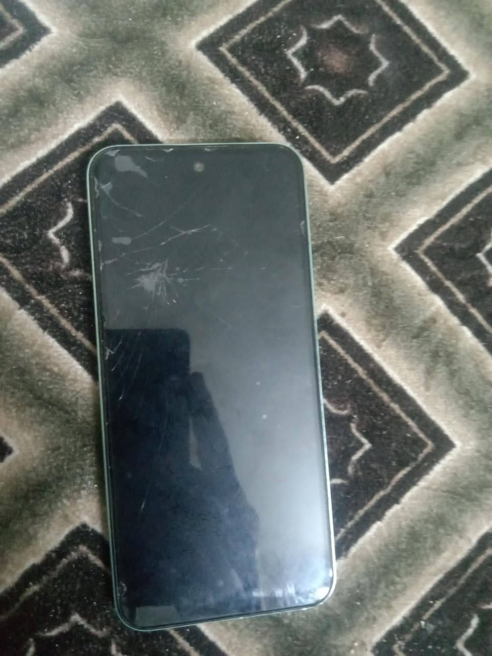 السلام عليكم ورحمة الله وبركاتة TECNO SPARK 30C موبايل لبيع او مراوس ذاكر 256  رام 8+8 الموبايل مابي شي شغال بس انو الشاش مكسوره بوبجي شغال مايعلك فحص وخذ السعر 125 واني وبي مجال شي بصبط شاحن كارتون ويا ارقم ***********💫
