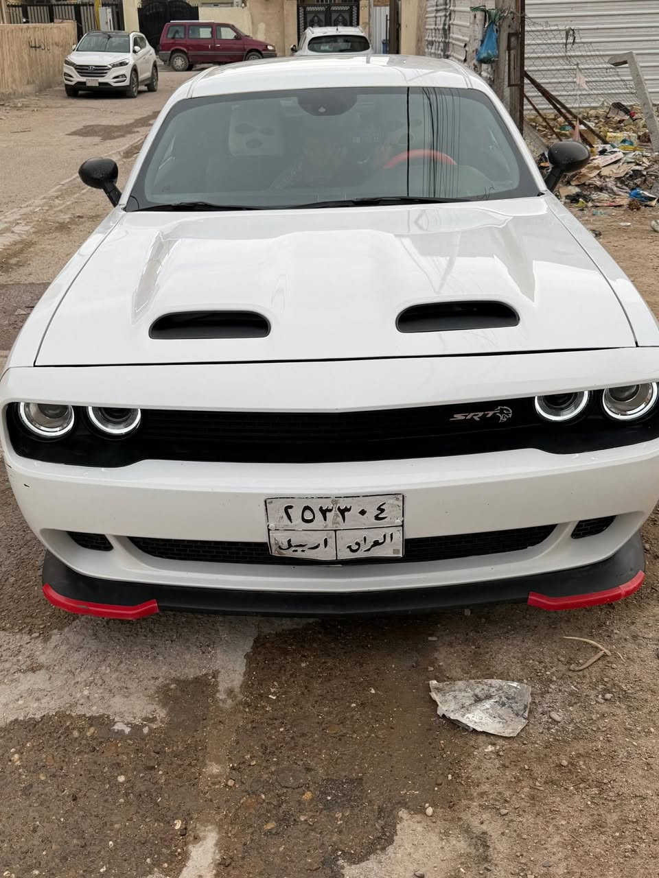 السلام عليكم
للبيع جالنجر 2013 
سياره داخله كلين 
بيها جاملغ السكن مبدل وبنيد محدث 
وربع جاملغ خلفي بارد 
سياره جاهزه 
كير مكينه شرط هاون 
كهربائيات بلاديه 
تخم تاير جديد 
داخل نضيف جدا بلادي 
محدث بجم وبك لايتات شكل الجديد 
رقم اربيل بطانيه سنويه ساقطه 
عندي وكاله عامه اني احول 
عليها غرامه 800الف ينزل من السعر 
سعرها 115 
العنوان بغداد البياع 
***********
