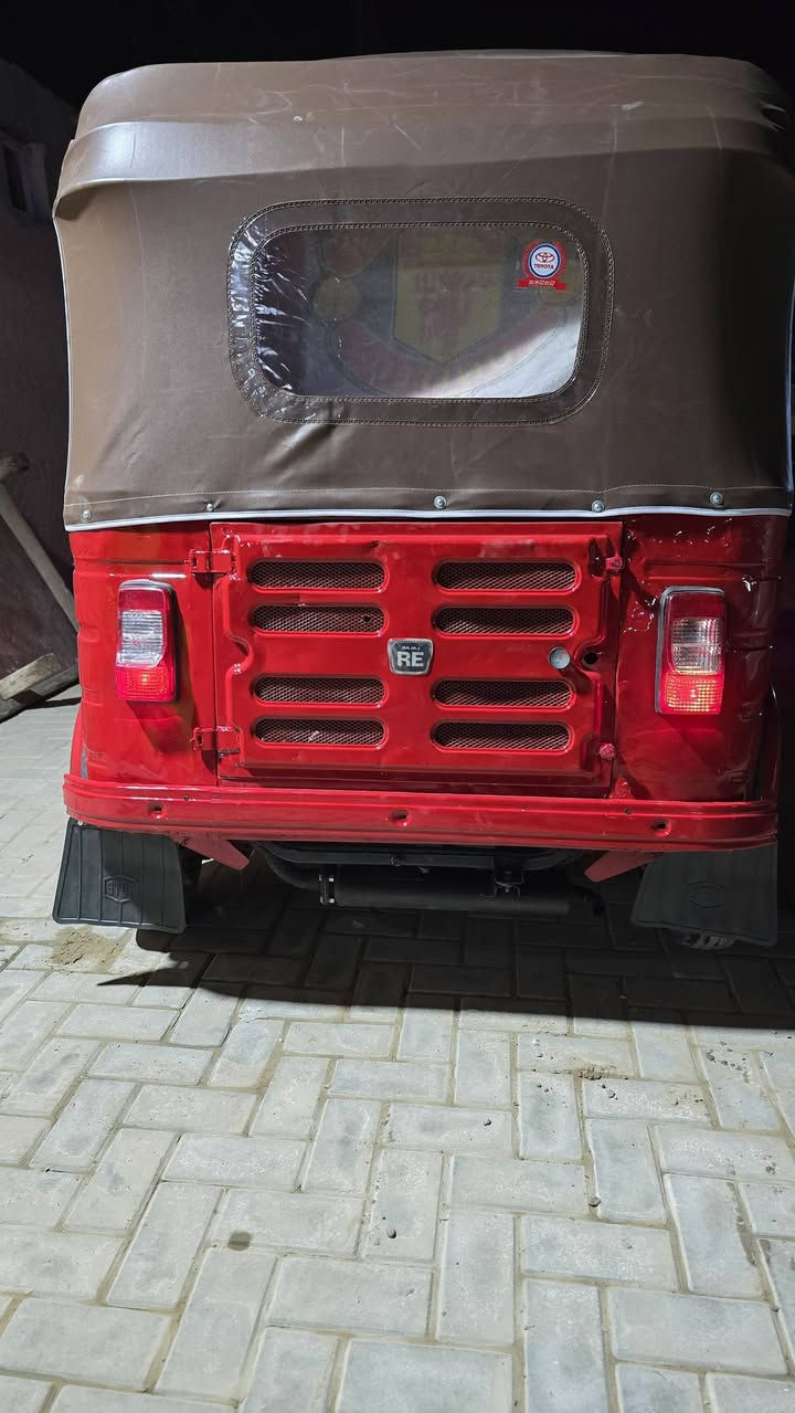 للبيع موديل 18  اوراق اوراق اوراق بيهة مكينه مال 20 تايرات انضاف 
التكتك مكفوله من التنقيص والتبخير والكسن والكير اطيك بيها تراي يخبل كهربايات شغاله مكاني بغداد ارشاد  ‎
السعر3450 خاص ما جاوب اتصال فقط ما عرف قره ***********
