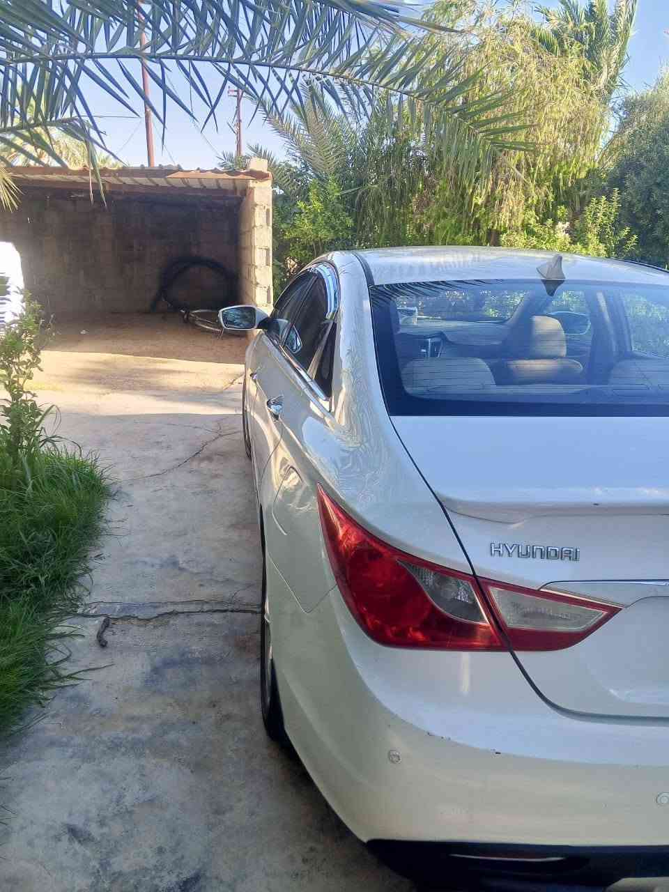 سوناتا موديل ١١ خليجي رقم بغداد دولي رقم وسنوية وهزة كله جديد 
محرك ٢٤٠٠ دوش كفالة محرك وكير وتبريد وصدر امامي خلفي جديد 
ويل كب 
تخم تأير 
كفاله ما عدا نص باب امامي جهة اليمنى صبغ 
السعر ١٢٢ وبيها مجال بسيط 
مكان السيارة ديالى الوجيهيه 
***********
