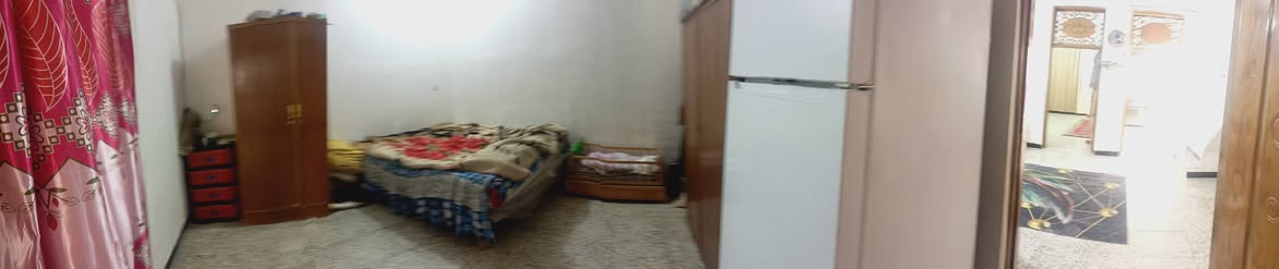 سلام عليكم بيت للبيع مساحه 100م طابو زراعي سند 25 شارع عرض 10متر تبليط يحتوي(على: غرف ع2+ صاله+كليدور+حمامات خارج وداخل) النواقص ستاره وبيتونه طابق ثالث ومحجر ) الموقع مقابيل المدهش تقسيم الجديد حسين مارينا لاستفسار *********** ومتوفره كافت الخدمات ماء كهرباء مدارس  متوفر واتساب  للاستفسار الاتصال على الرقم الموجود السعر خاص
