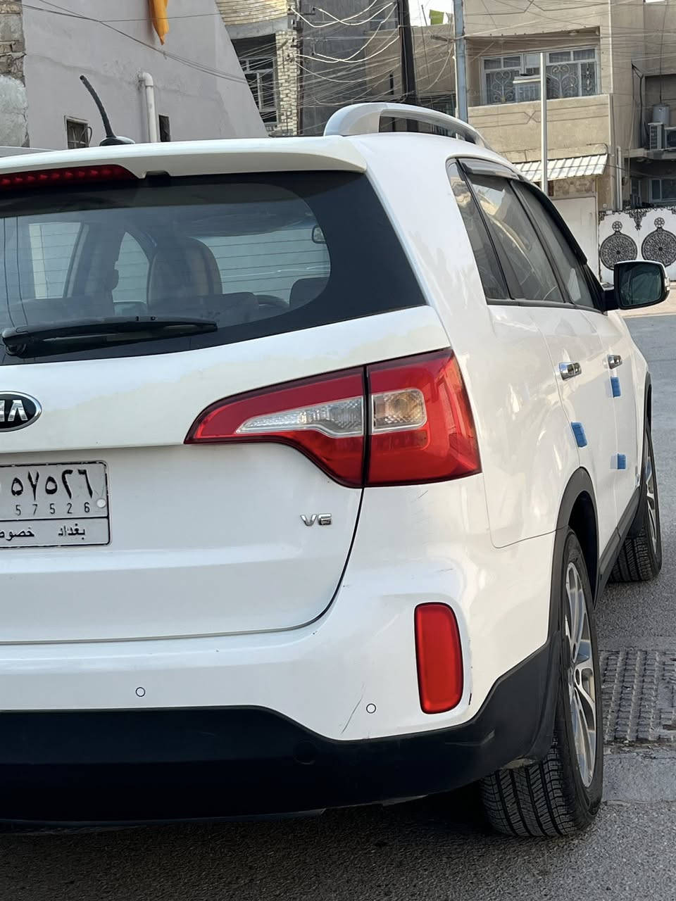 السلام عليكم كيا سورنتو 2015 قطري فول موصفات 
 محرك سته سلندر سبعه راكب ..محرك وكير كفاله 
سياره مكفوله كفاله عام من الصبغ فقط….. بيها مثل ما موجود بالصوره اربع اصابع بارد سياره جديده ع ايدي
ماشيه 120 حقيقيي 
ملاحضه سياره ألفور ويل مشيول 
السعر المطلوب 217 وبيها مجال بسيط اتصال ***********
