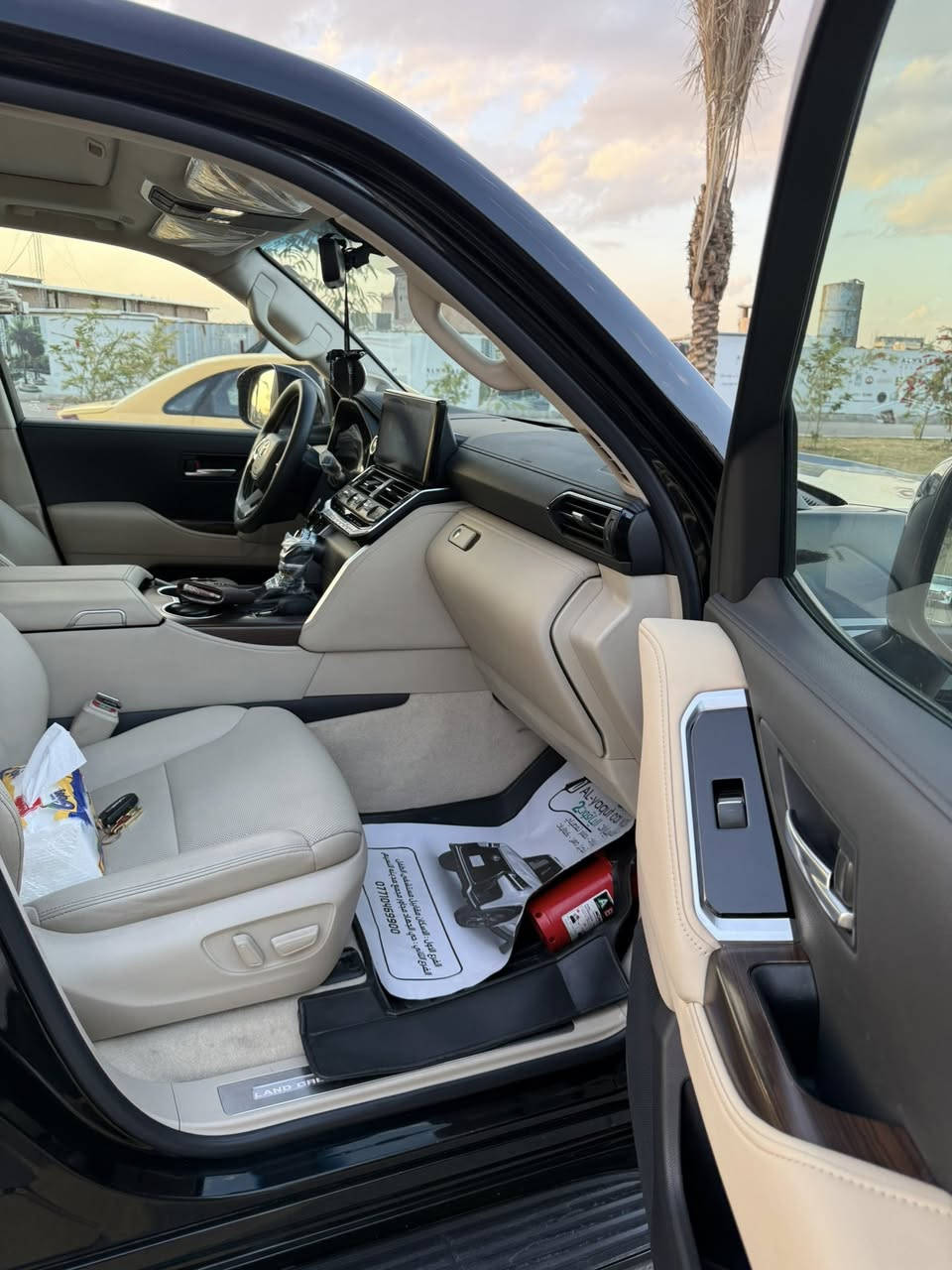 لاندكروز موديل 2022 توين تيربو
ماشية (59) الف رقم بغداد باسمي

 كفالة عامه من الصبغ والبارد فول مواصفات

 استلام شركة ساز مالك واحد تخم تاير جديد

 وما بيها اي نقص المكان بغداد

محرك كير واير بشرط مامفتوح 

سيارة حيل نظيفة كلشي عل بلاد جديد 

سنوية هزة كلشي جديد مدفوع لـ

باسمي السنوية بشرط تحويل وغرامـة

سيارة مابيـها دينار مصرف كامل من كل نواحي

رقم  ***********
