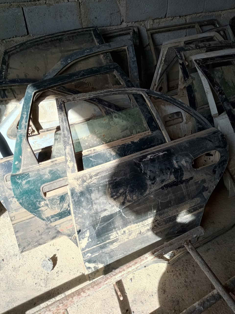 السلام عليكم غراض لبيع انواع السيارات القديم مكان الفلوجة اليريد يتصل والسعر مناسب ابطاين هم موجودات رقم الموبايل *********** غير متواجد عل فيس فقط اتصال
